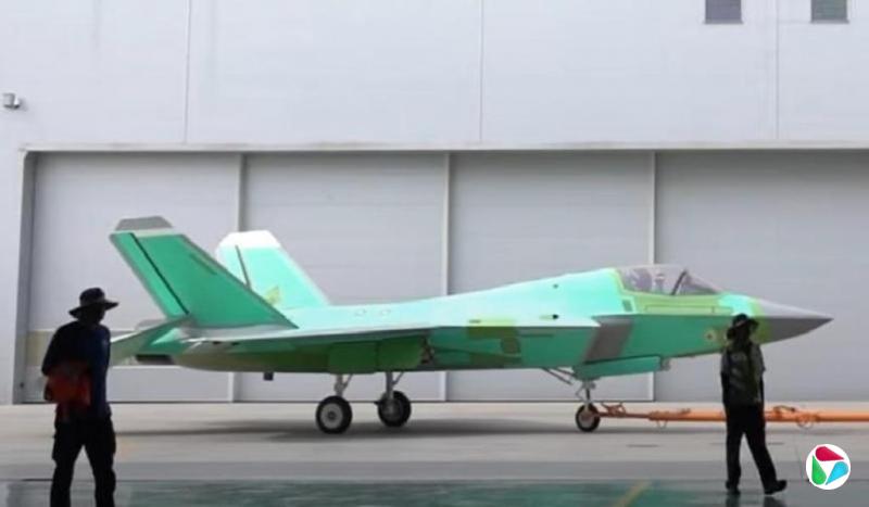 中国首次公开歼-35机库与歼-35A绿皮机