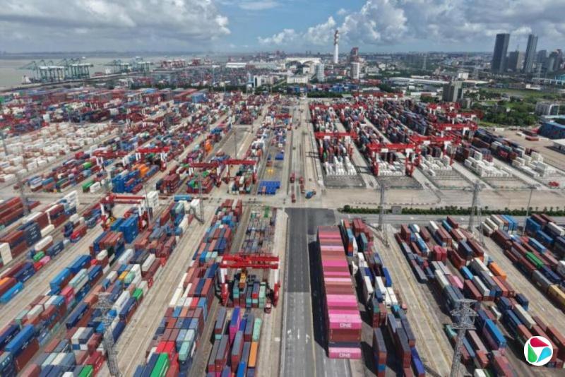 中国9月出口快速增长 展现外贸韧性 四季度出口下行压力加大