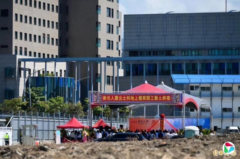 Ӣΰפʿƿ  ¹δתƵȨͻ