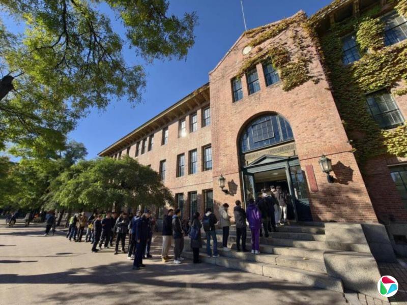 杨振宁遗孀:他为民族、国家、人类“交出了一份满意的答卷”