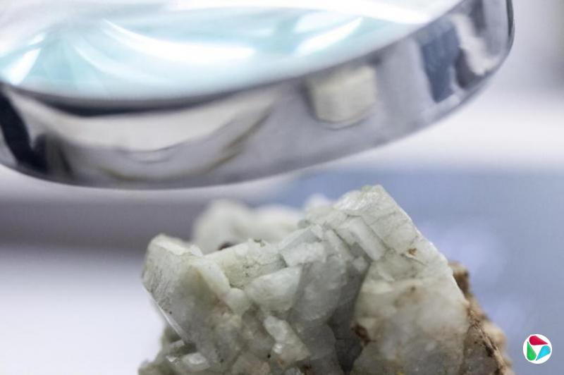 ҫ骣ϡΣս԰ȫձϡؽ֮·