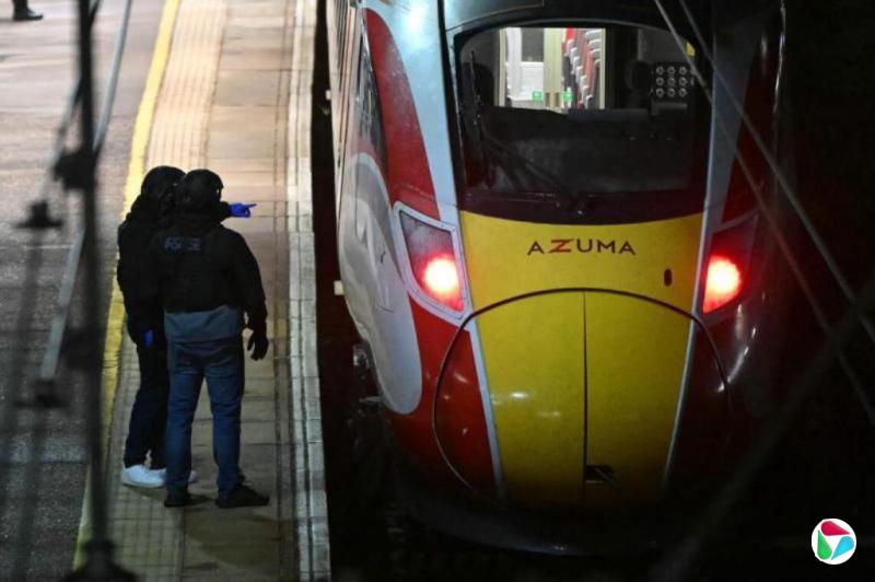 Ӣ𳵳ֵ˰ǿϮ ӷΪӢ