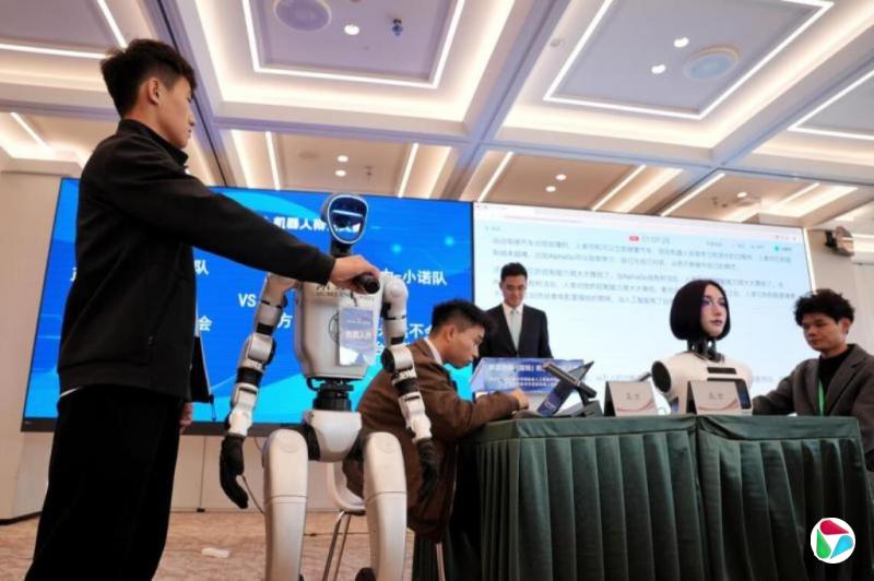 松延动力小诺队夺首届中国机器人辩论大赛冠军
