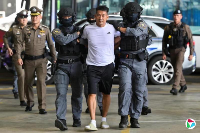 泰国警方将华裔跨境赌诈集团头目佘智江引渡至中国受审