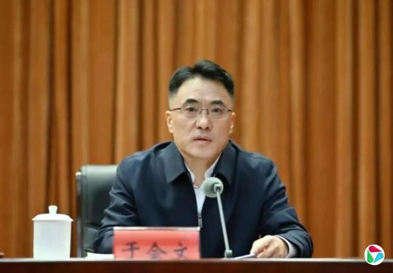 递补为中央委员两个月后 于会文履新呼和浩特市委书记