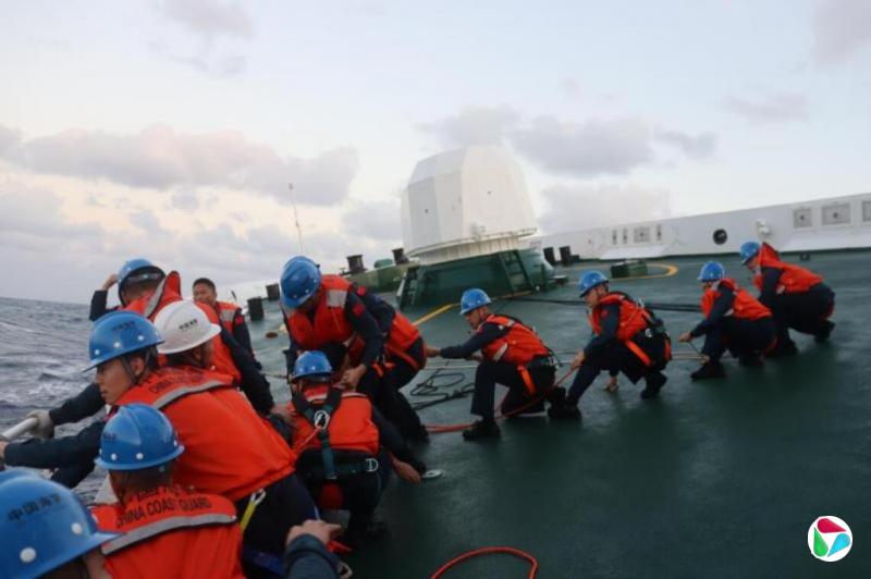 中国海警在黄岩岛海域执法巡查