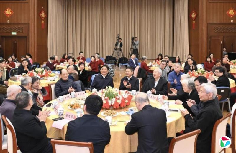 孙金龙:把老干部工作摆在重要位置 让老领导老有所乐