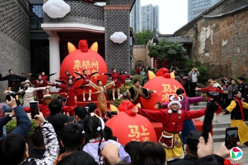 春节假期连休九天 中国多地公交地铁免费