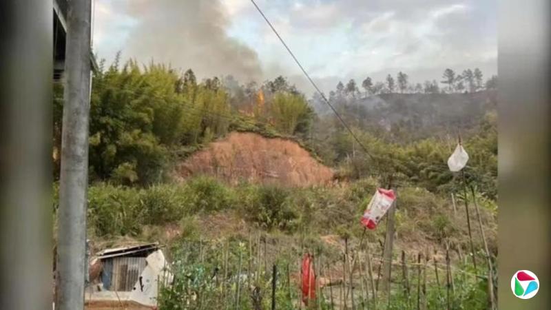 广东梅州单日连发五起山火 均因违规燃放烟花爆竹