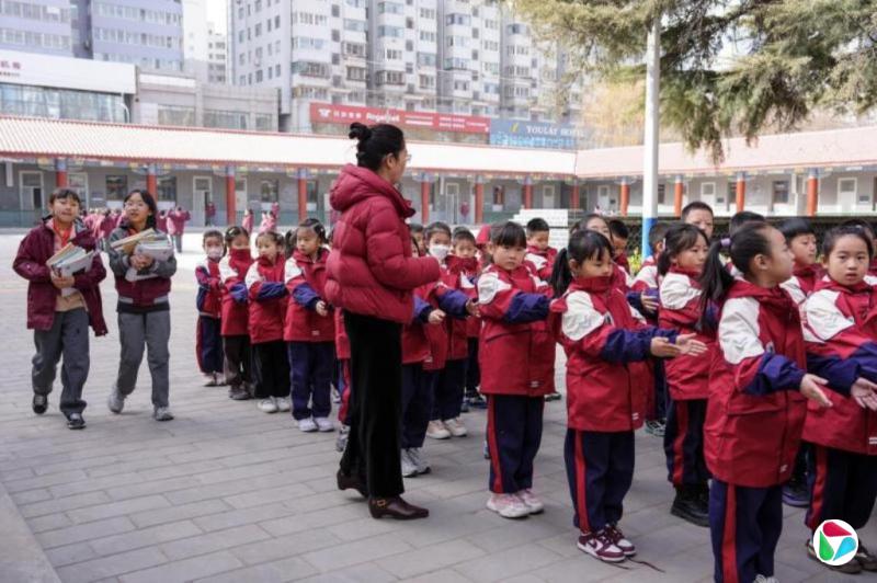 中国教育部:落实中小学每天综合体育活动时间不低于两小时