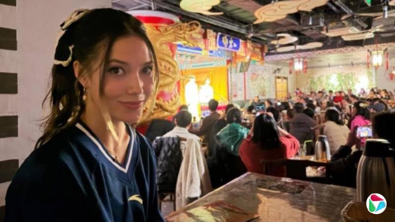 谷爱凌现身德云社看相声 尝北京美食