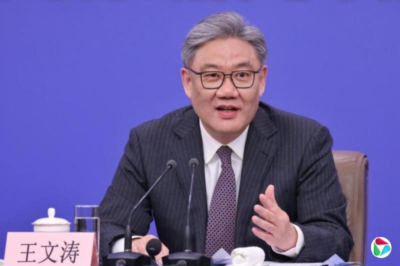 去年贸易顺差创纪录 王文涛:将稳出口同时扩进口