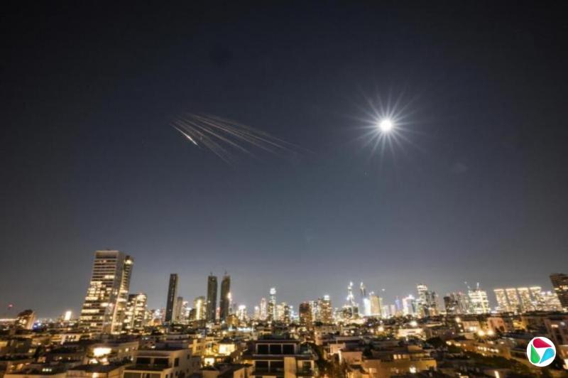 特拉维夫上空传爆炸声 疑似伊朗导弹来袭