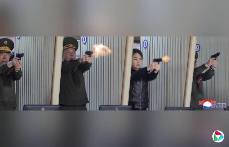 金正恩携女视察军工厂 再晒金珠爱射击照
