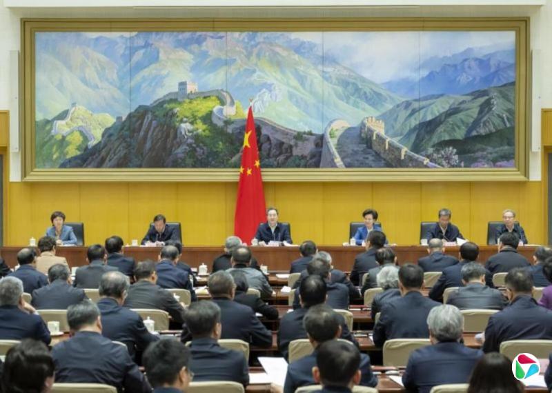 丁薛祥:全力稳定高校毕业生就业规模