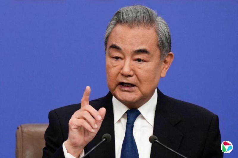 王毅与法官员通话就中东局势进行沟通:不义之战不应继续