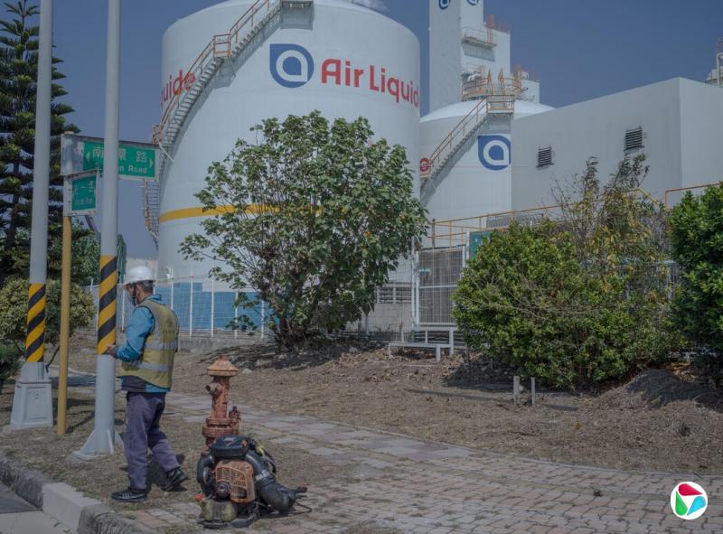 液空公司向半导体行业供应氦气及其他气体。