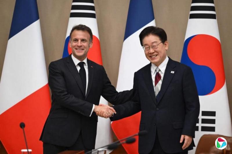 马克龙:轰炸停止后 法韩可共促霍尔木兹海峡稳定