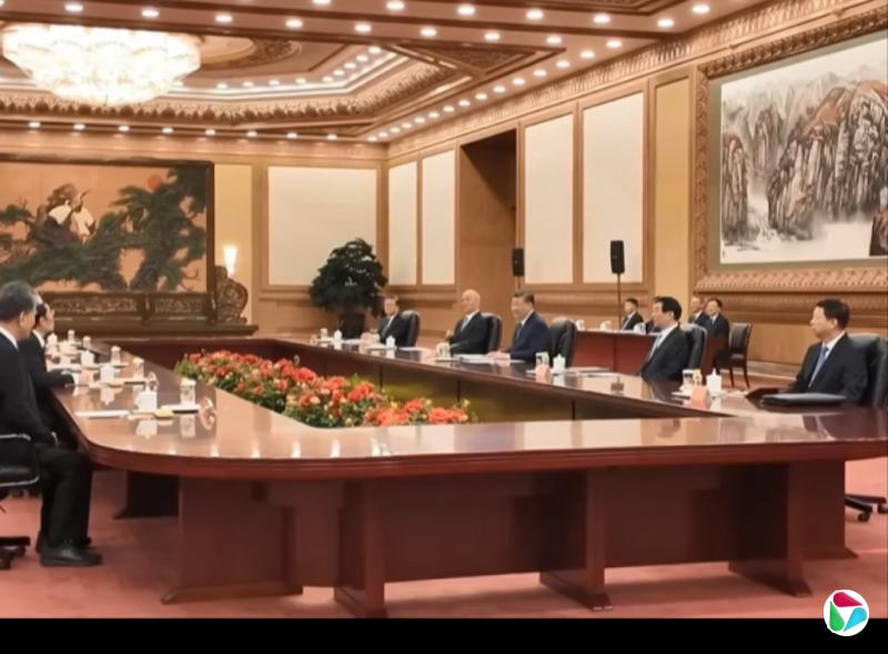 习近平:把两岸关系牢牢掌握在中国人自己手中