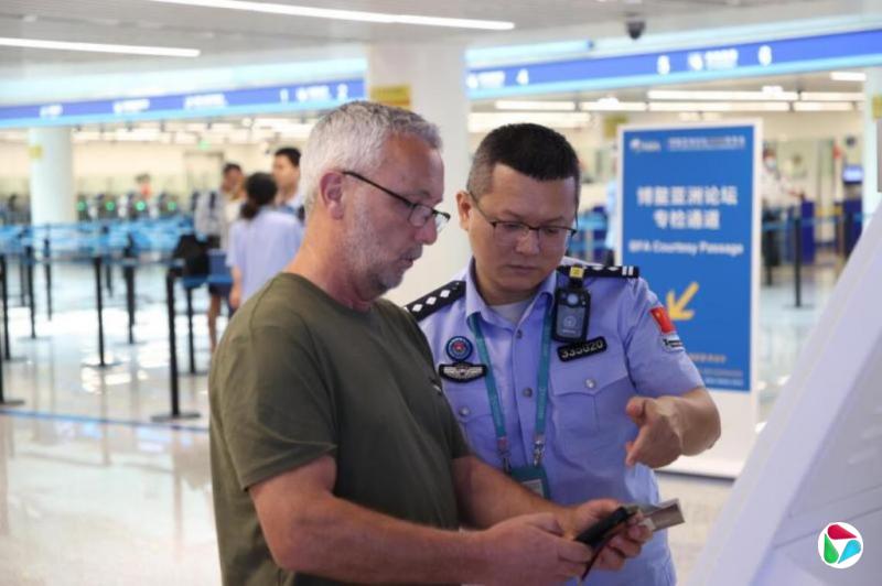 中国一季度免签入境外国人次同比增近三成