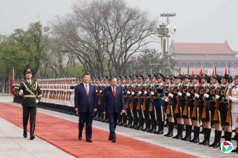 习近平见苏林 中越签署合作文件