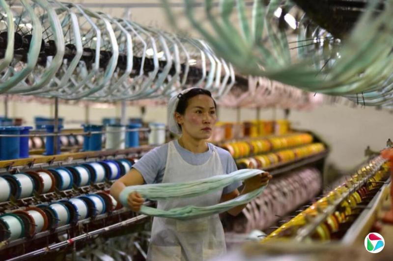中国经济首季超预期增5% 中东战事冲击或形成下行压力