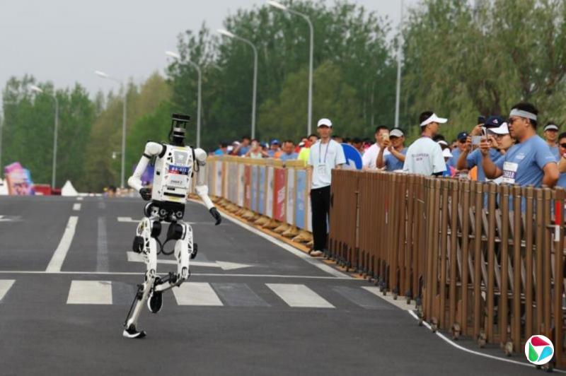 石建政:机器人跑完马拉松意味着什么