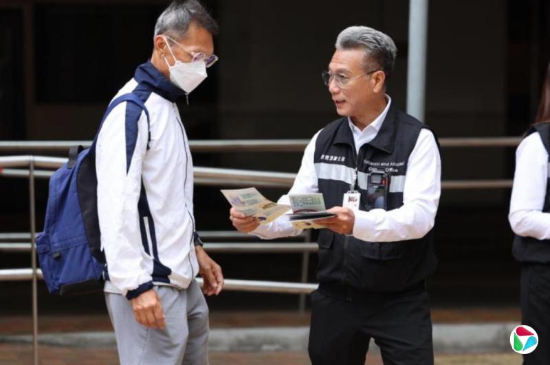 香港最严控烟新规上路 官员:守护下一代 不会影响旅游业