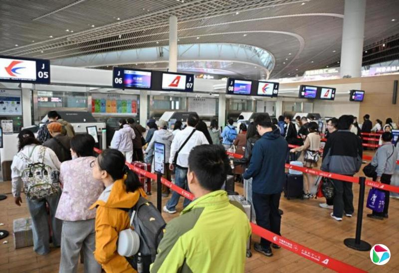 战事推高油价 中国五一假期国际航线取消率倍增至7.4%