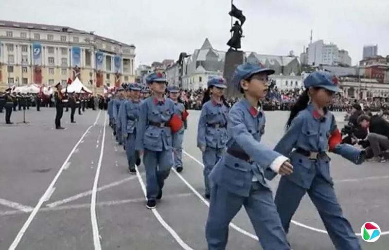 中国官媒批组织小学生海参崴游行是恬不知耻贱卖民族尊严