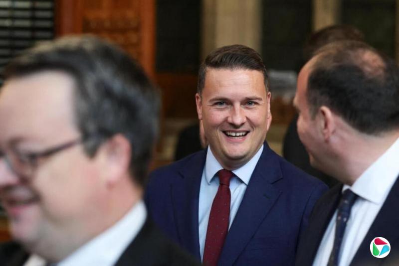 英媒:英国卫生部长准备辞职 挑战工党党魁之位