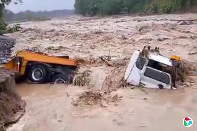 印度北方邦遭遇猛烈风暴 近90人死亡