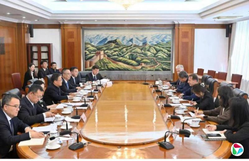 中国官员推进企业外交 密集会见多位随特朗普访华美企高管