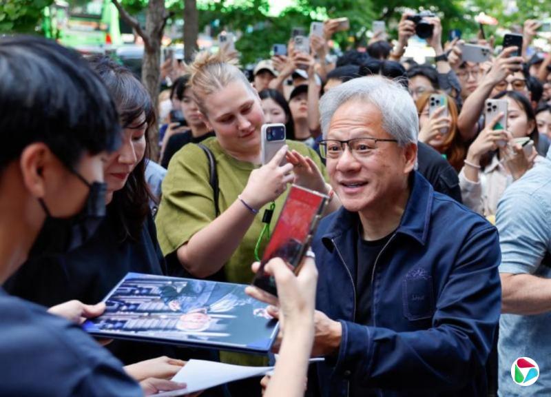 见Faker吃烤肉谈AI 黄仁勋访韩预告“有惊喜”