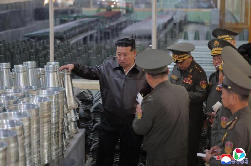 金正恩要求提高军工产能到2.5倍 平壤称核计划不容谈判