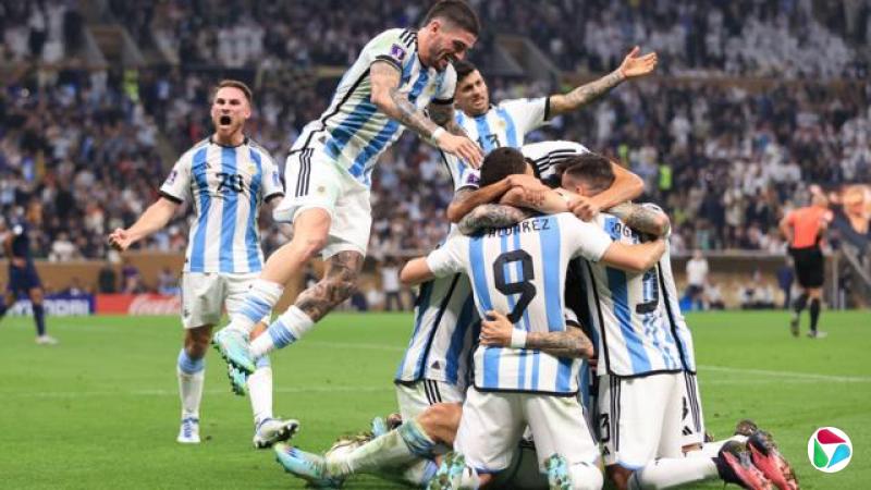����͢��Ա��������ֱ�����£���2022�����籭�����Է�������ڶ����������ϱ˴�ӵ����ף������һ����Ա�����ڿգ��ڿ�������ѵ���