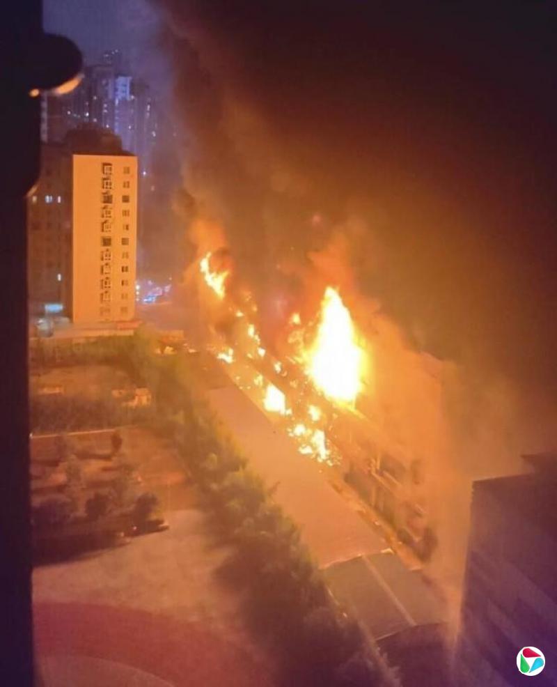 郑州一汽车用品商场失火致二死