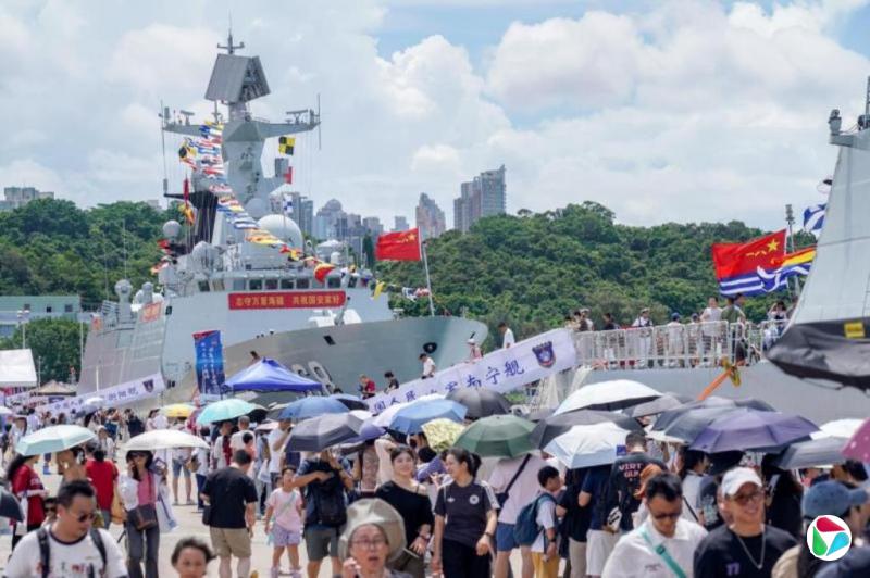 戴庆成:中国军舰访问香港的意义