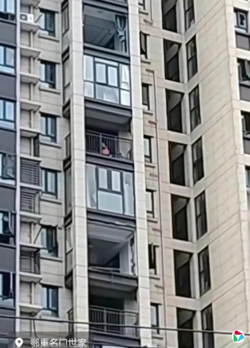 湖北一家三口遭大风卷下楼身亡 仅大儿子幸存