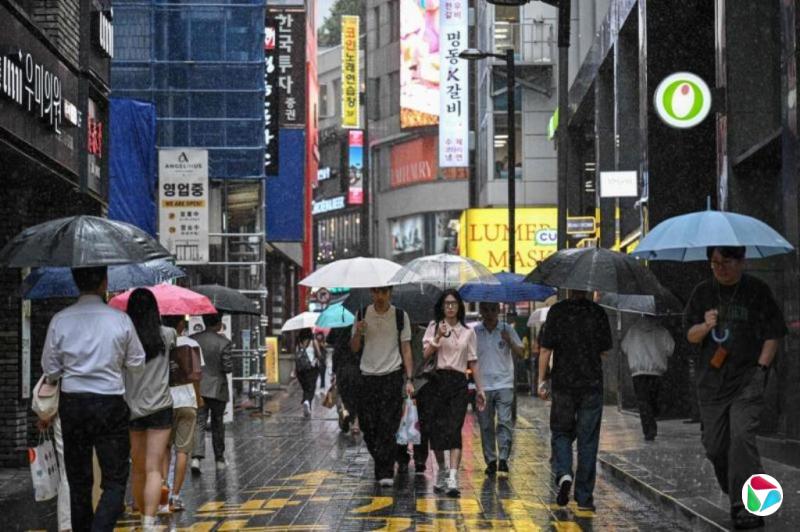 韩国近两天强降雨 一人失联逾400处设施受损