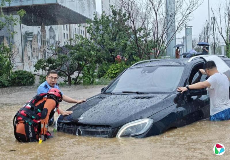 气象局称暴雨“百年一遇” 沈阳主城区大面积严重积水