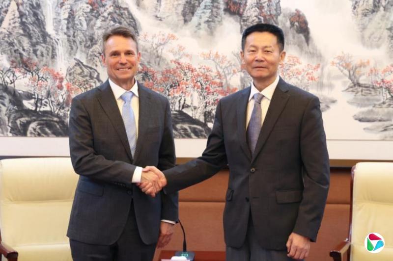 吴清见加拿大养老基金投资公司总裁:欢迎扩大对华投资