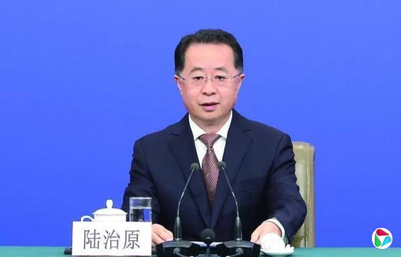 中国民政部前部长陆治原 当选中华全国总工会副主席