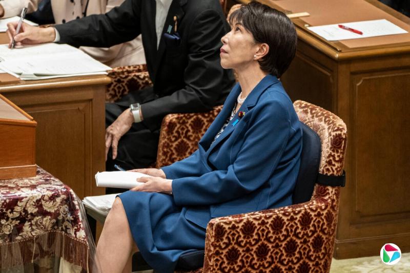 上周,高市早苗在日本国会。她近日关于自己日程安排的社交媒体贴文在日本国内引发了一场关于工作时长及睡眠不足危害的大讨论。