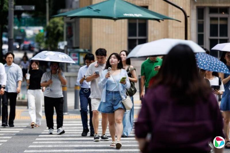 韩国高温天气持续 首都圈局地逼近40℃