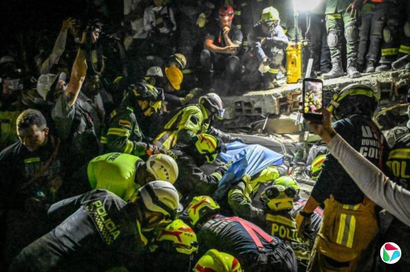 哥伦比亚强震已酿约250死 民众团结一致参与搜救