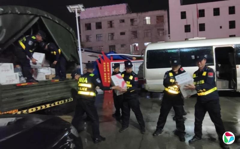 李强抵达西藏吉隆指导抢险救灾