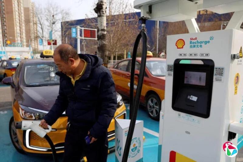 中国石化研究人员:中国电动车渗透率2030年料升至80%