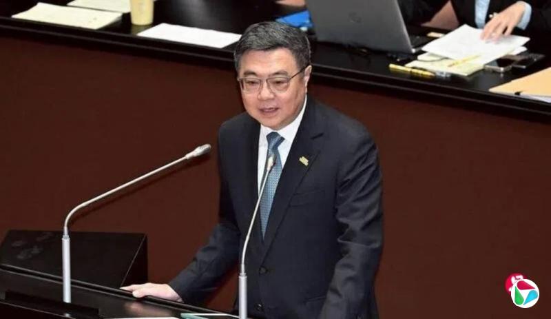 台行政院长副署无人机条例 郑丽文:另外八项法案也应副署