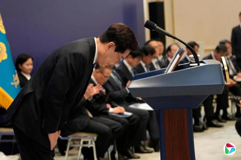 支持率连创新低 韩总统李在明致歉:不谋连任不参战中东